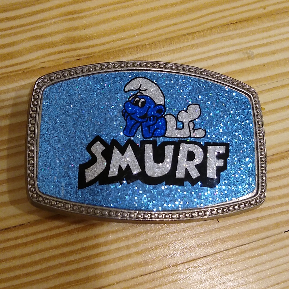 Smurf belt buckle